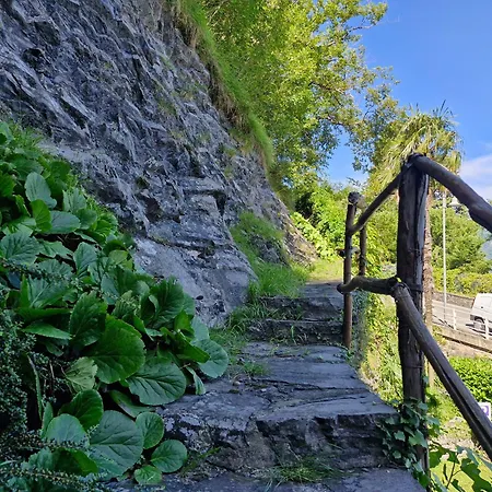 La Riva *